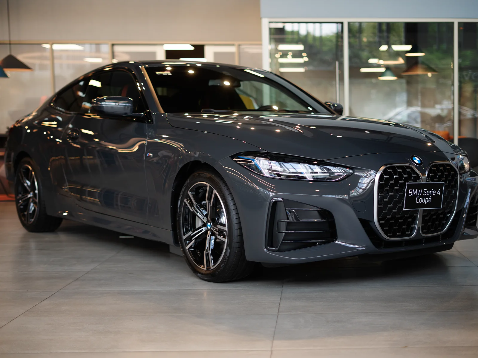 BMW Serie 4 Coupé — Perfil lateral